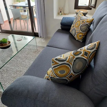 Sea View 3 アパート *