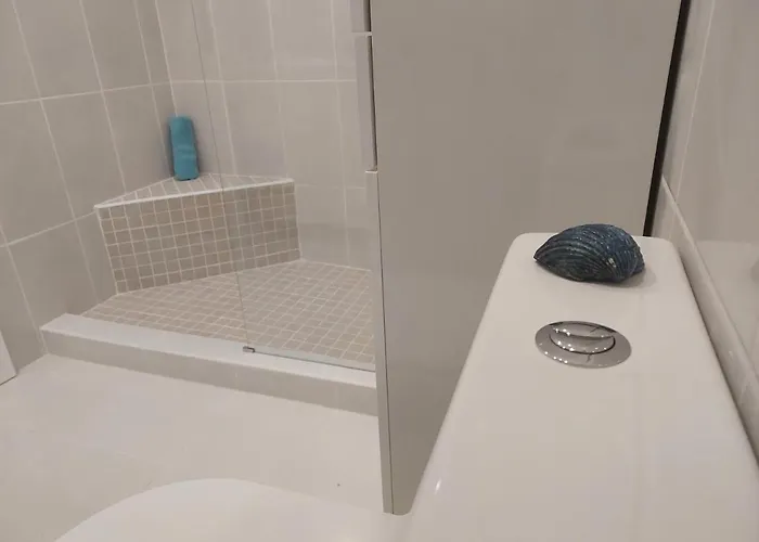 Sea View 3 アパート *